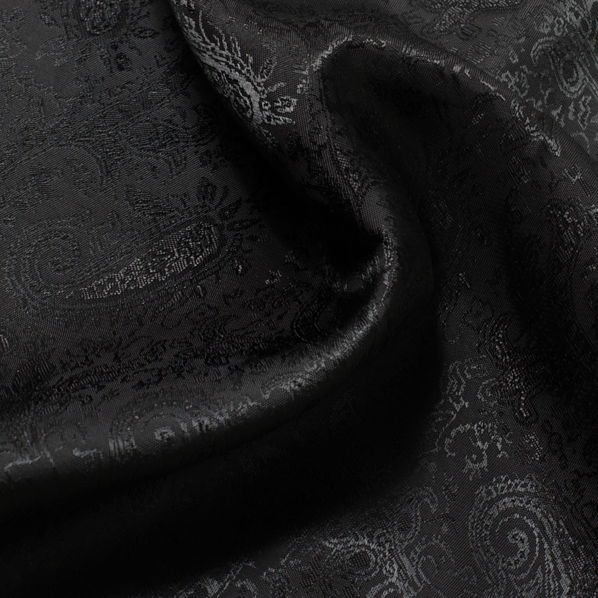 11433 | Medium Paisley Jacquard