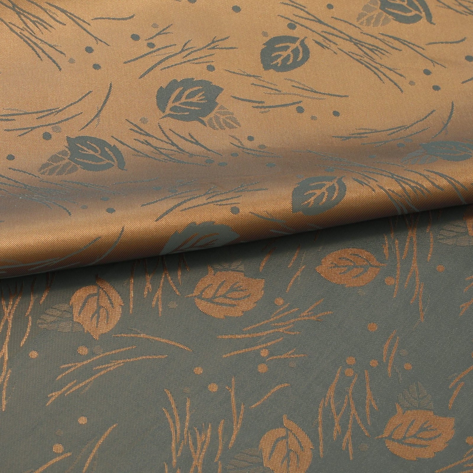 24021 | Leaf Pattern Jacquard