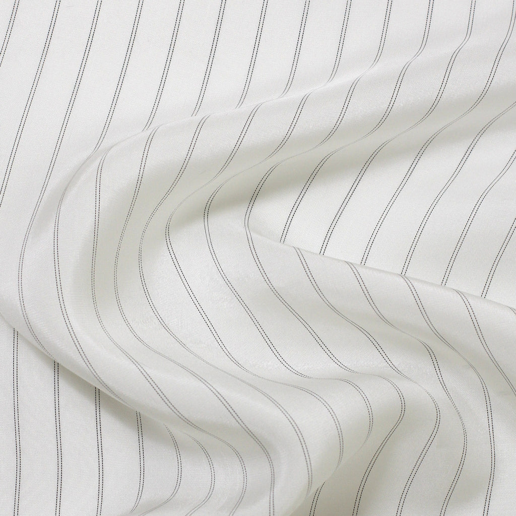 7740 | Pinstripe Lining
