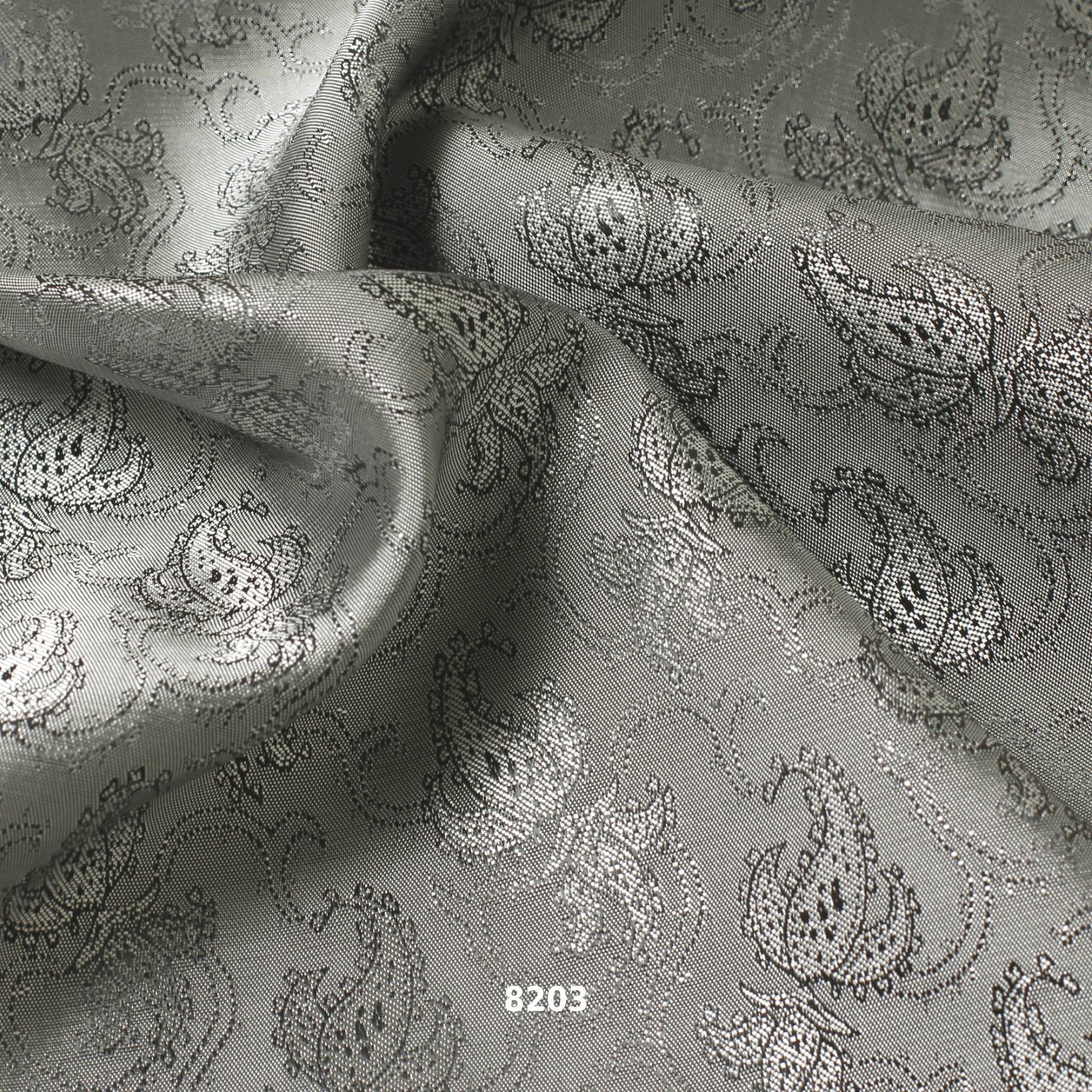 8161 | Petit Jacquard Paisley