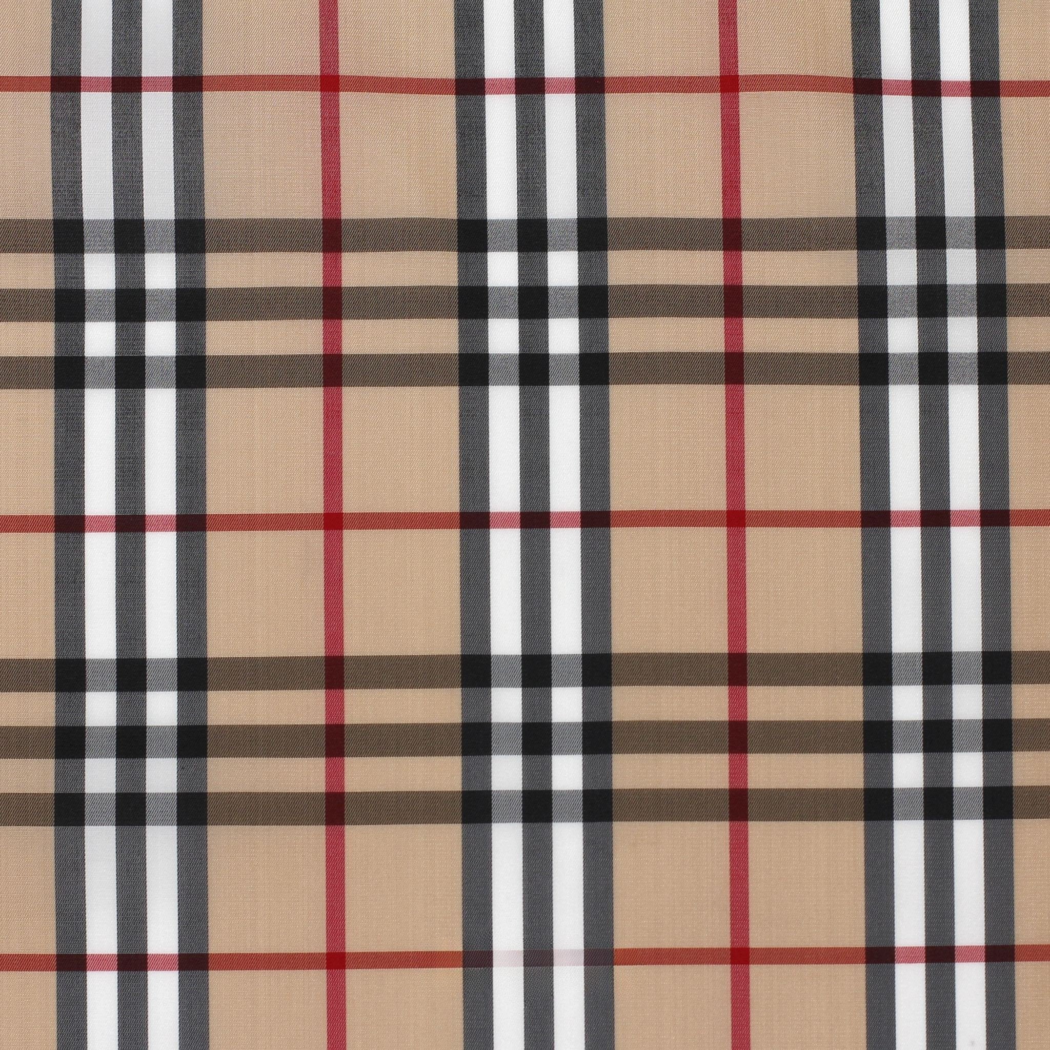 G16 | Burberry Lining